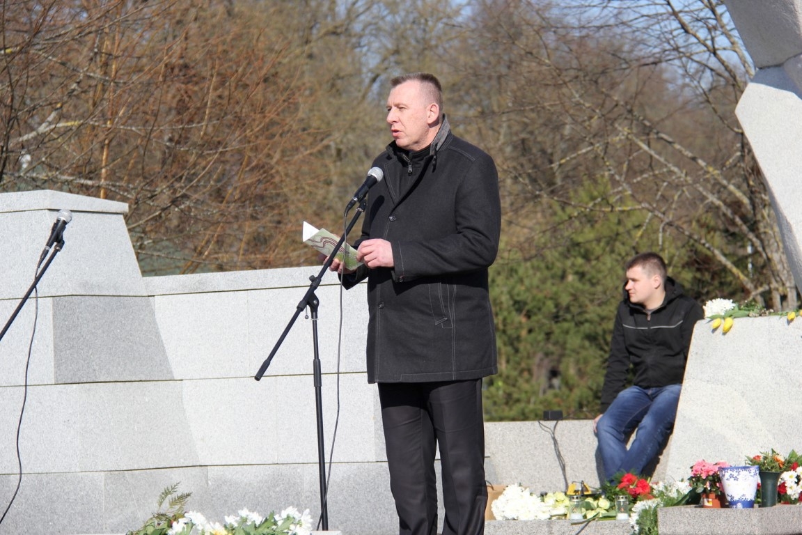 16.martā Lestenes Brāļu kapos notika latviešu leģionār