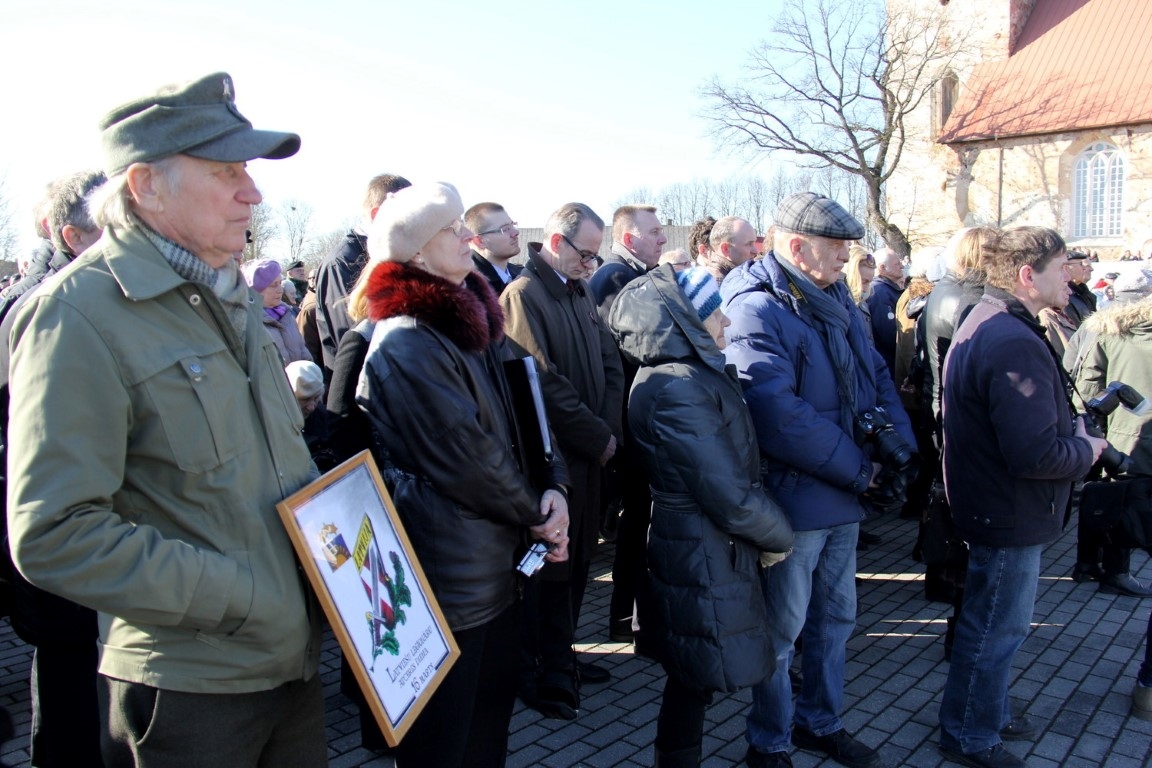 16.martā Lestenes Brāļu kapos notika latviešu leģionār