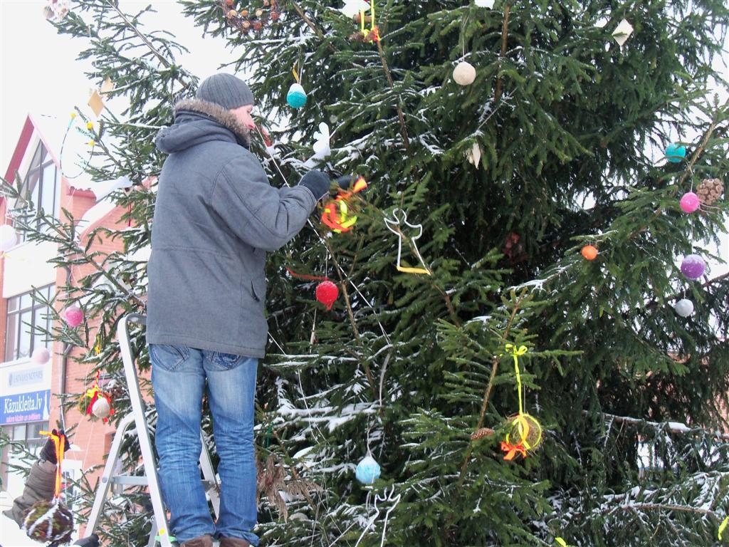 Katrīnas laukuma eglītes rotāšana 16.decembrī