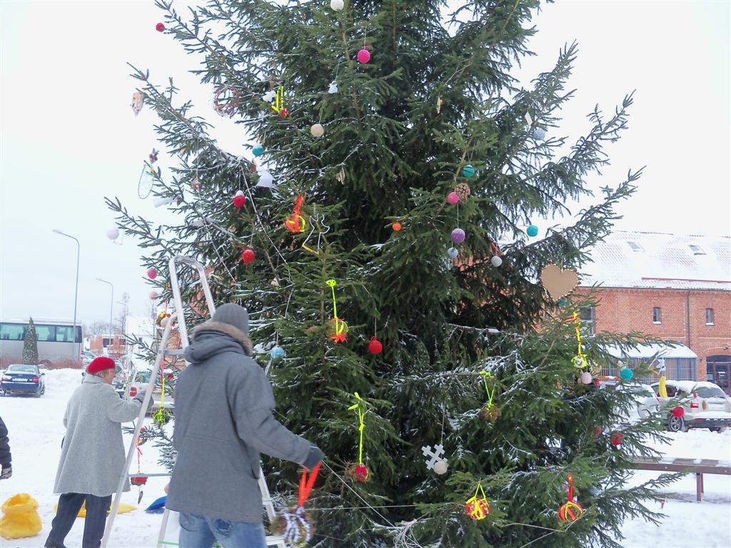 Katrīnas laukuma eglītes rotāšana 16.decembrī