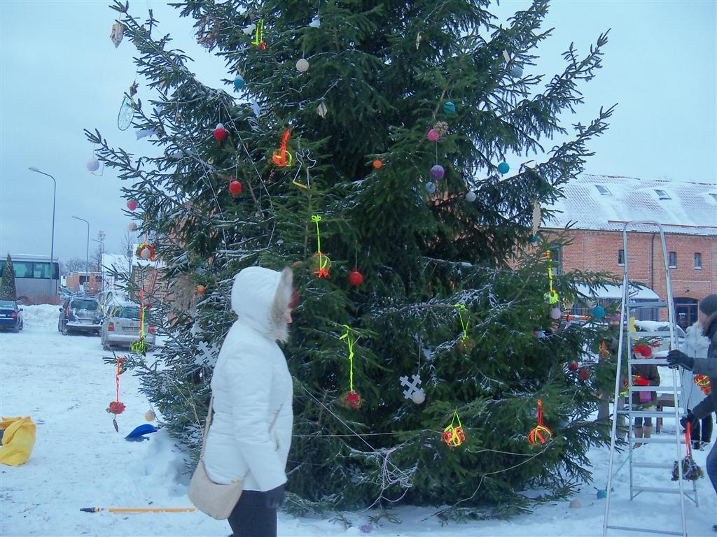 Katrīnas laukuma eglītes rotāšana 16.decembrī