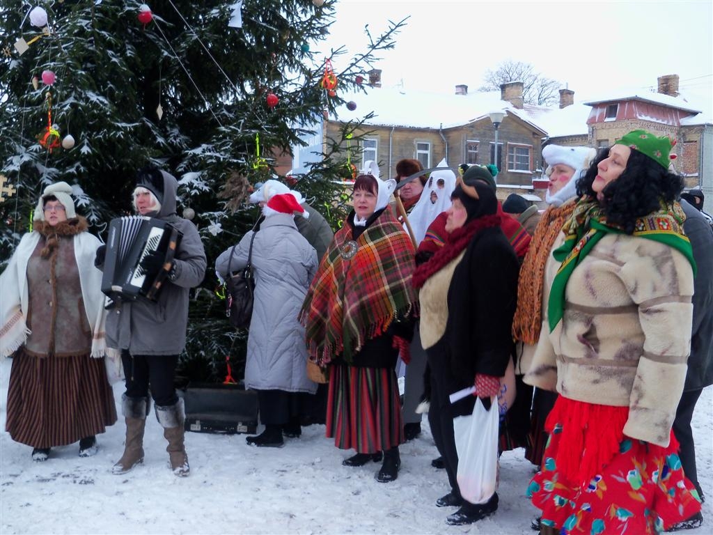 Katrīnas laukuma eglītes rotāšana 16.decembrī