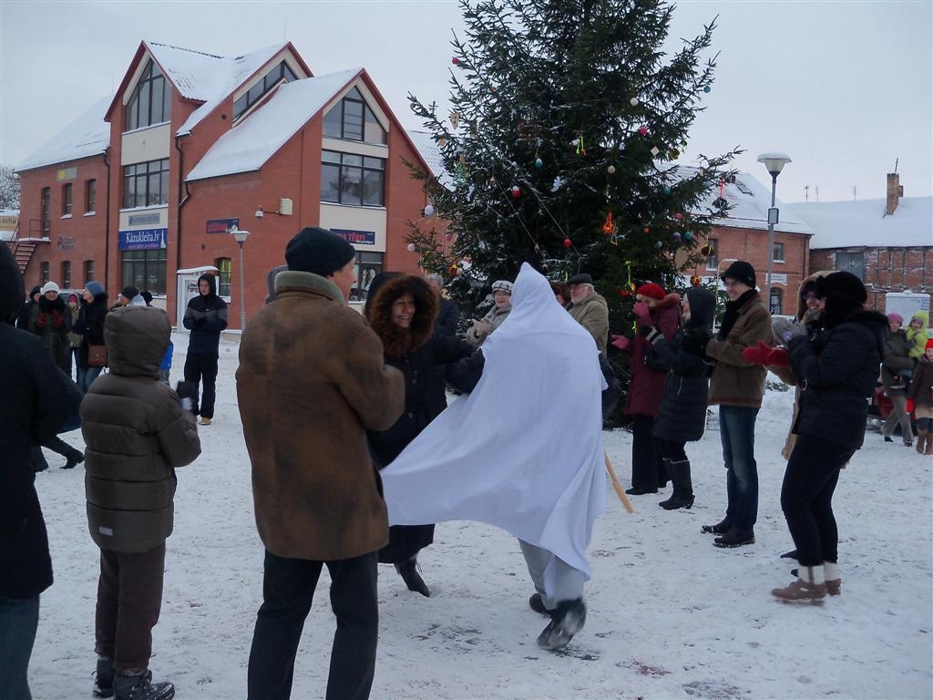 Katrīnas laukuma eglītes rotāšana 16.decembrī