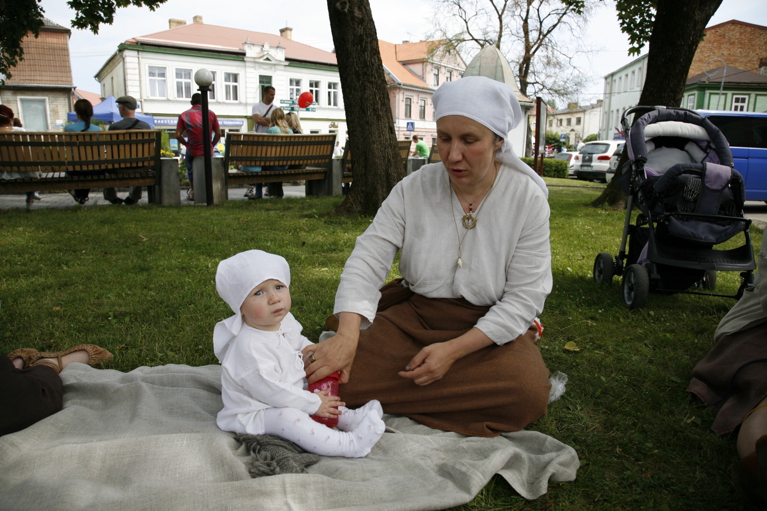 25.jūlijs - Pilsētas svētku pasākumi un rosība Brīvības laukumā, Harmonijas ielā un citur pilsētā (no plkst.12.00 līdz 19.00)