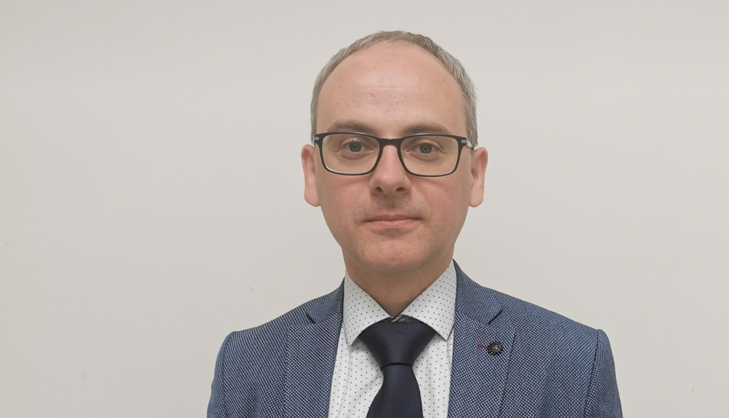 AMATĀ APSTIPRINA PŪRES UN JAUNSĀTU PAGASTU PĀRVALDES VADĪTĀJU