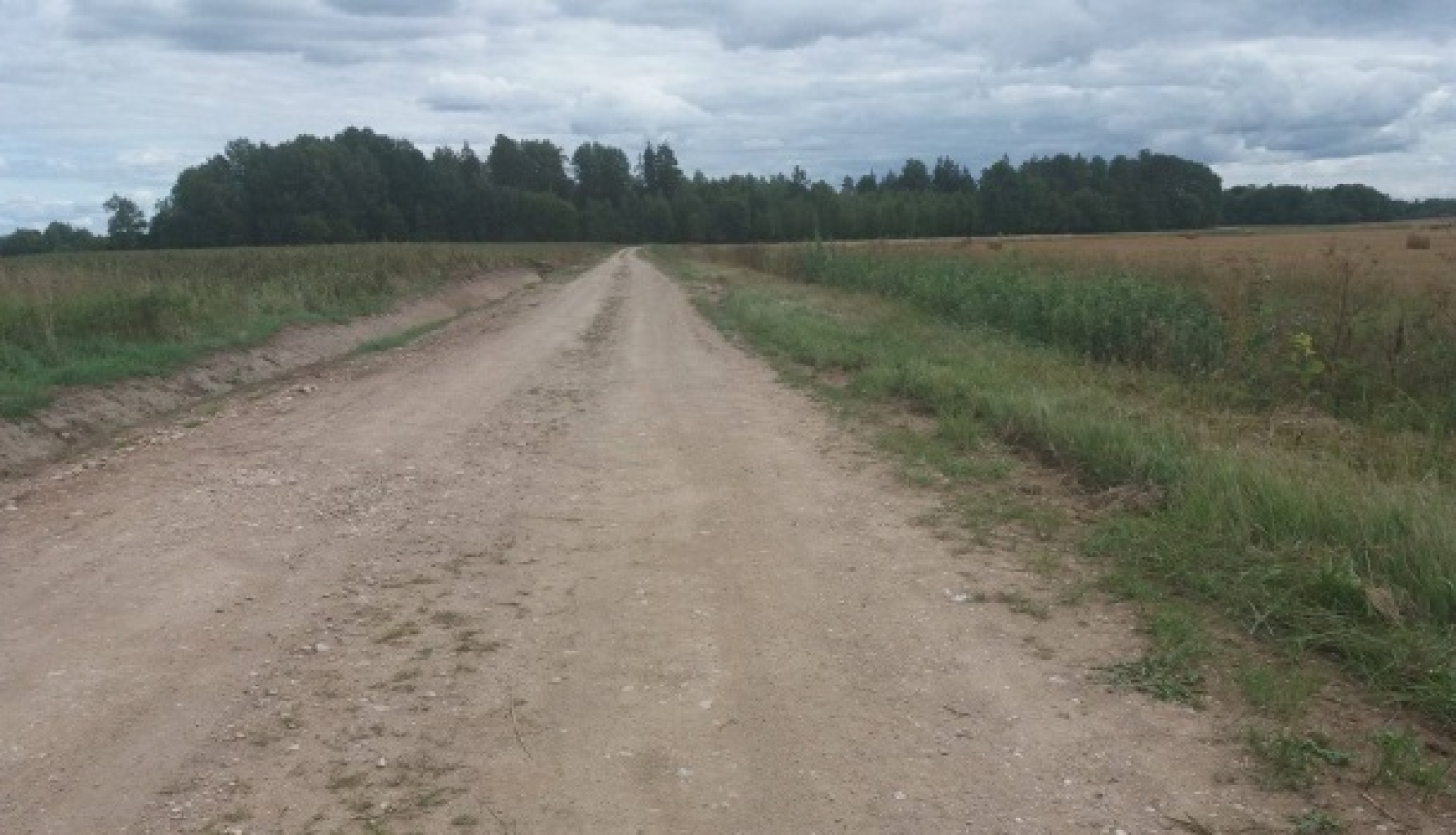 Uzsākti pārbūves darbi pašvaldības autoceļu posmos Irlavas un Lestenes pagastā