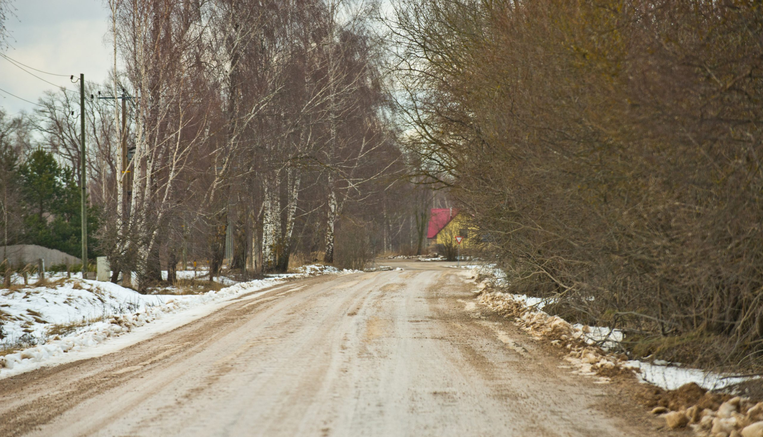 Uz vairākiem novada apkārtnes grants ceļiem noteikti autotransporta masas ierobežojumi