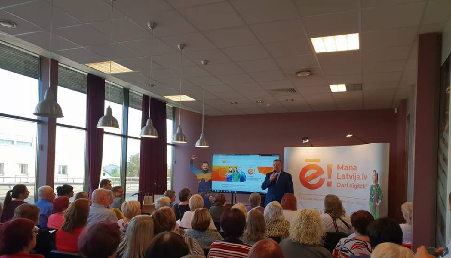 Tukuma novada iedzīvotāji paplašina zināšanas par e-pakalpojumiem