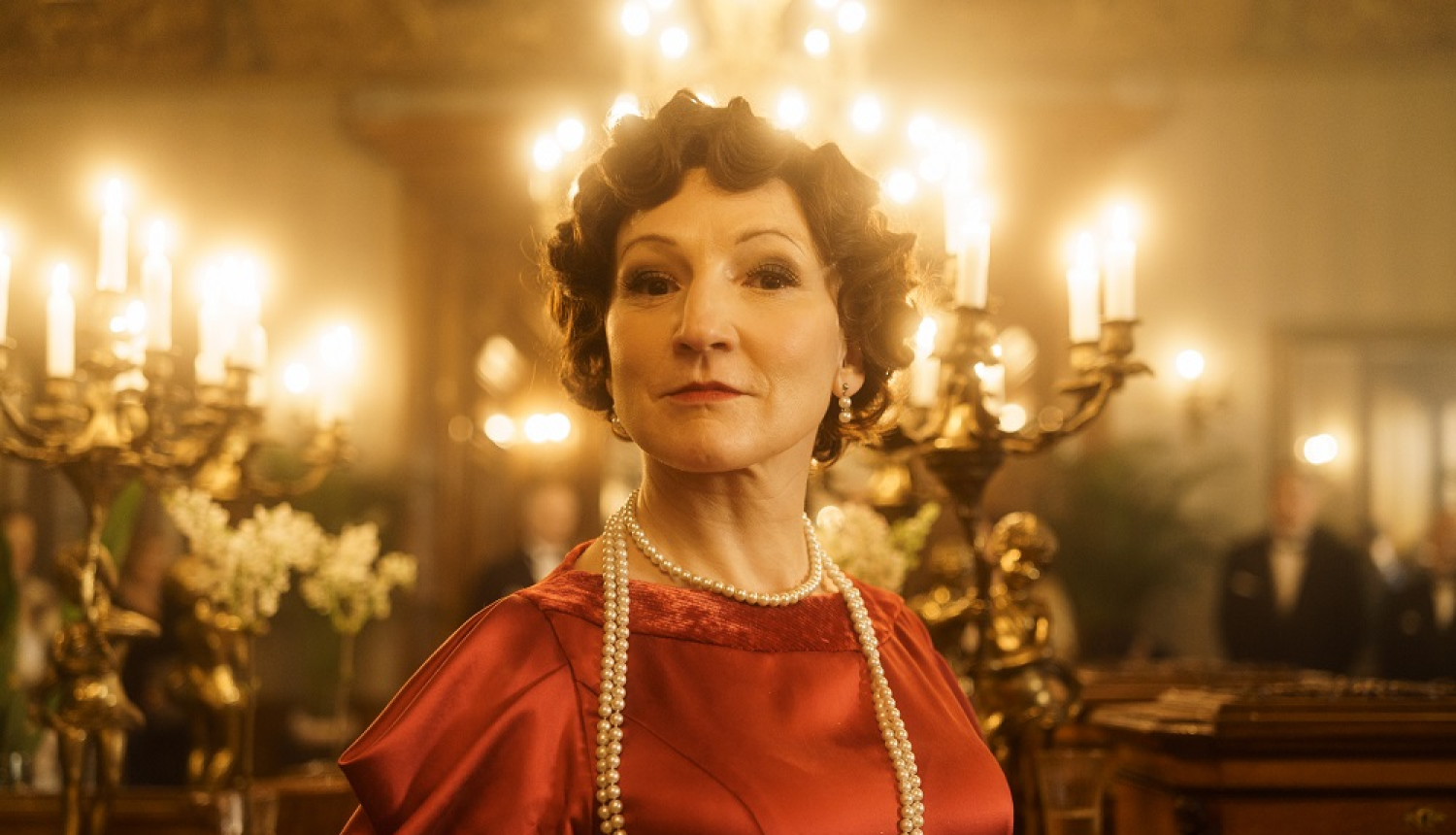 Emīlija. Preses karaliene