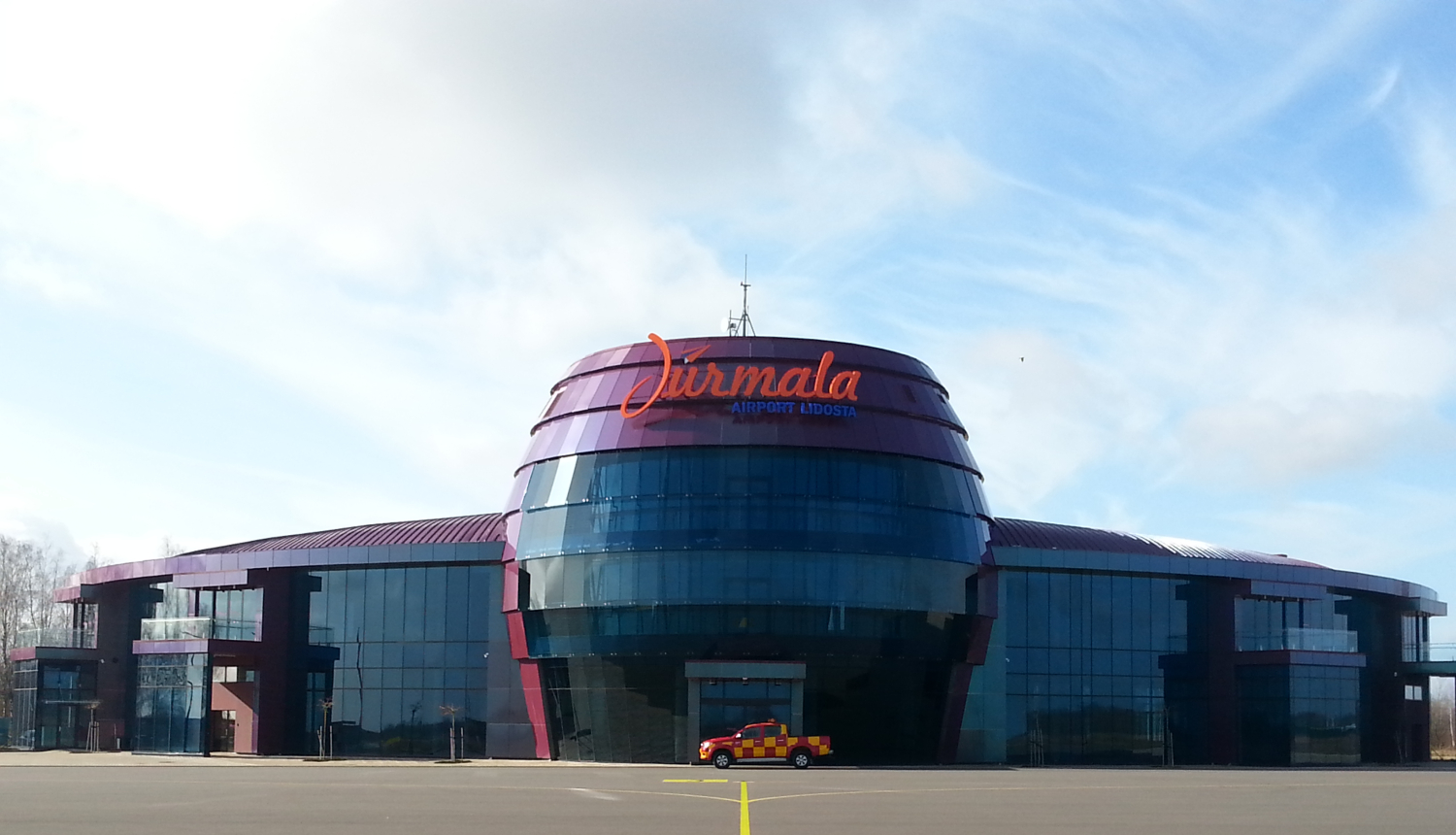 Atstāj negrozītu spriedumu par akceptu Jūrmalas lidostas darbības paplašināšanai