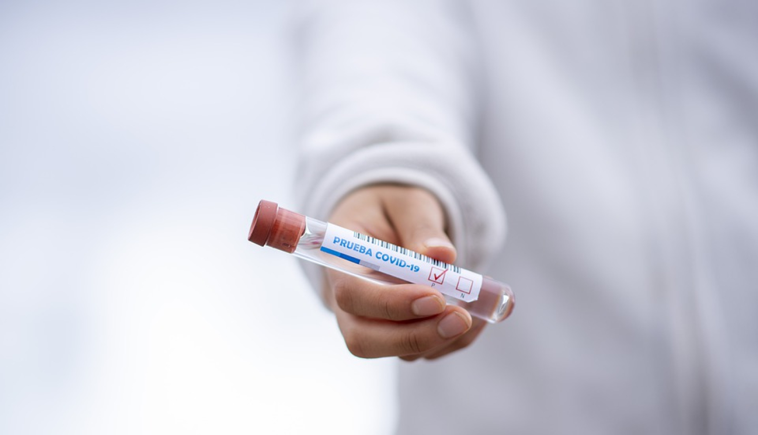 Sociālās aprūpes centru darbiniekus testēs ar Covid-19 antivielu eksprestestiem