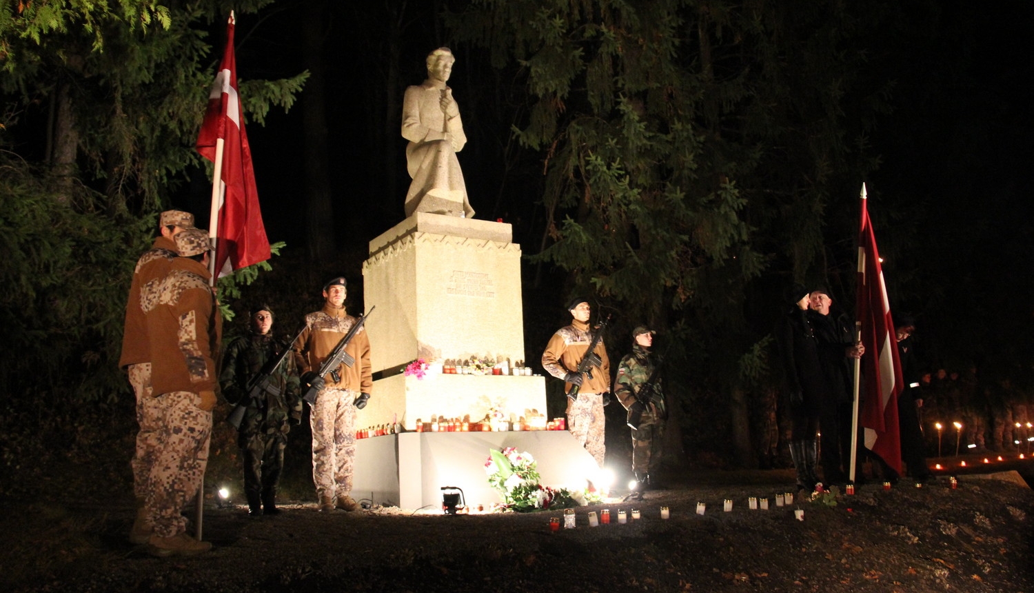 Lāčplēša dienas pasākums Brīvības laukumā, Tukumā